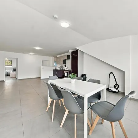 Bege Townhouse * Essen